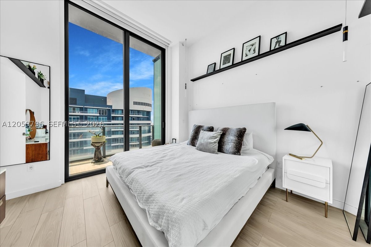 1300 S Miami Ave Residence - Residential