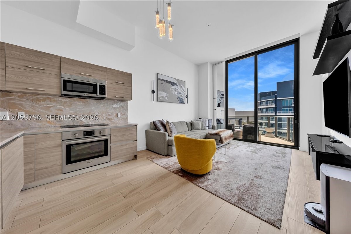 1300 S Miami Ave Residence - Residential