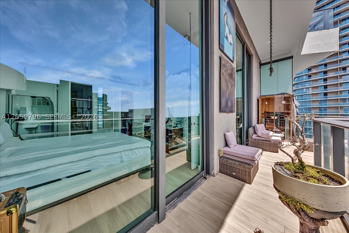 1300 S Miami Ave Residence - Residential