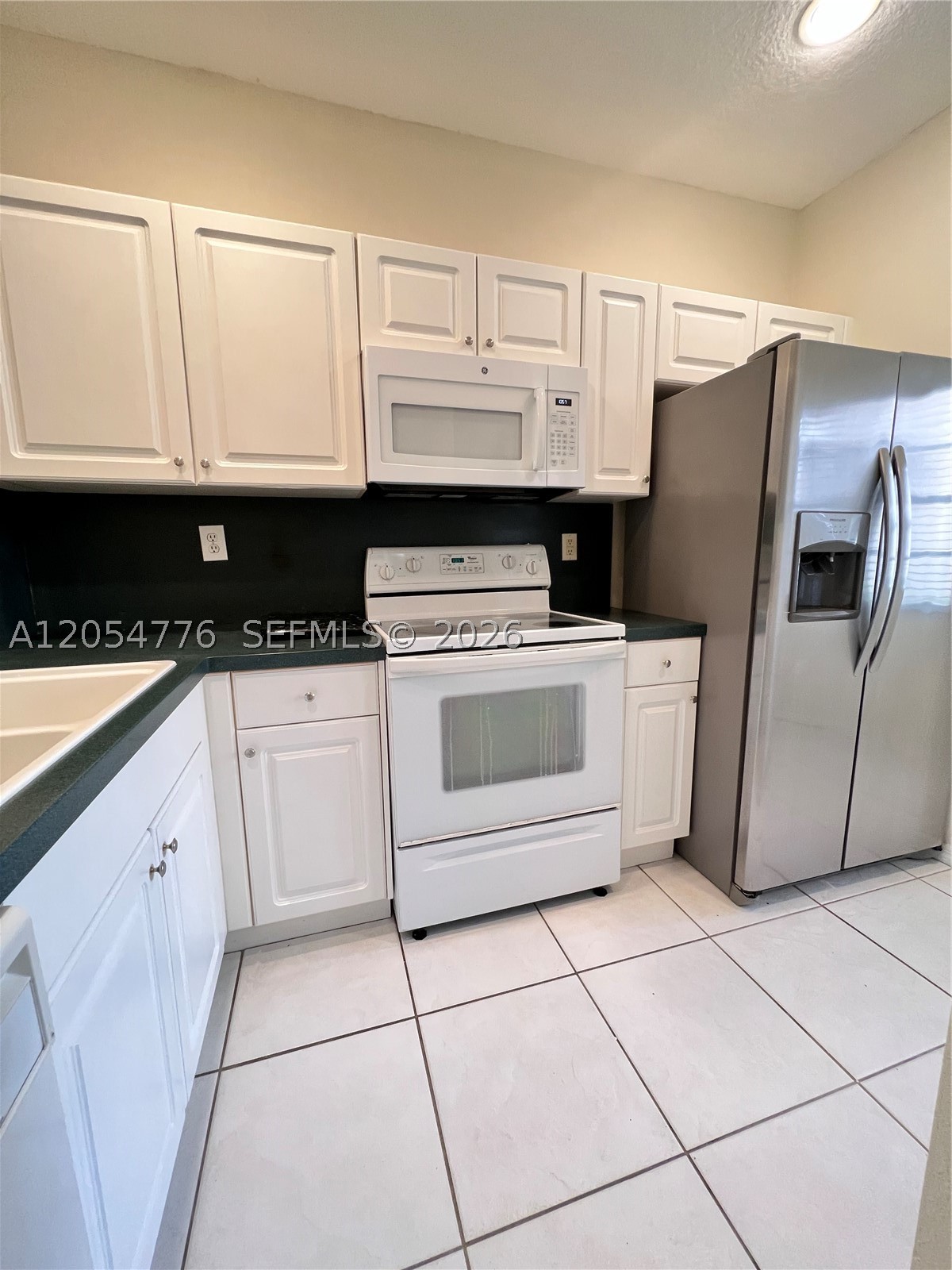 LAS BRISAS AT DORAL CONDO - Residential Lease