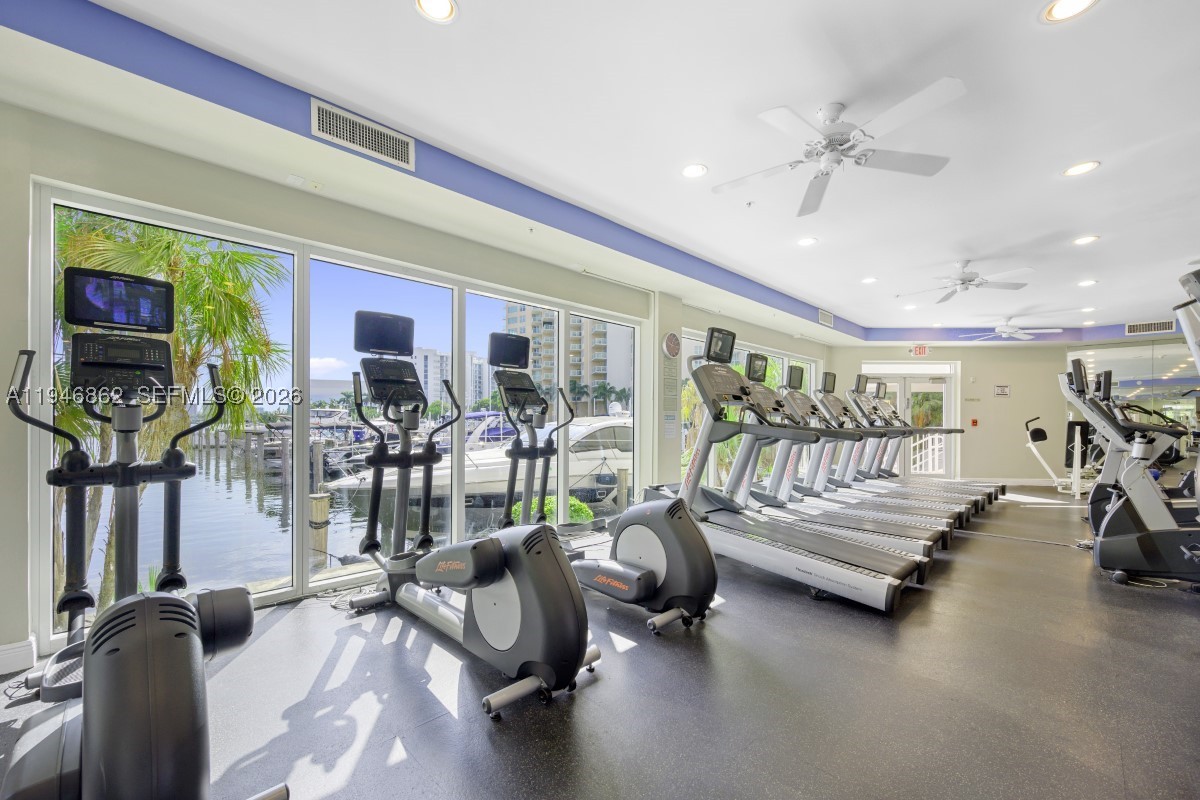AVENTURA MARINA TWO - Residential