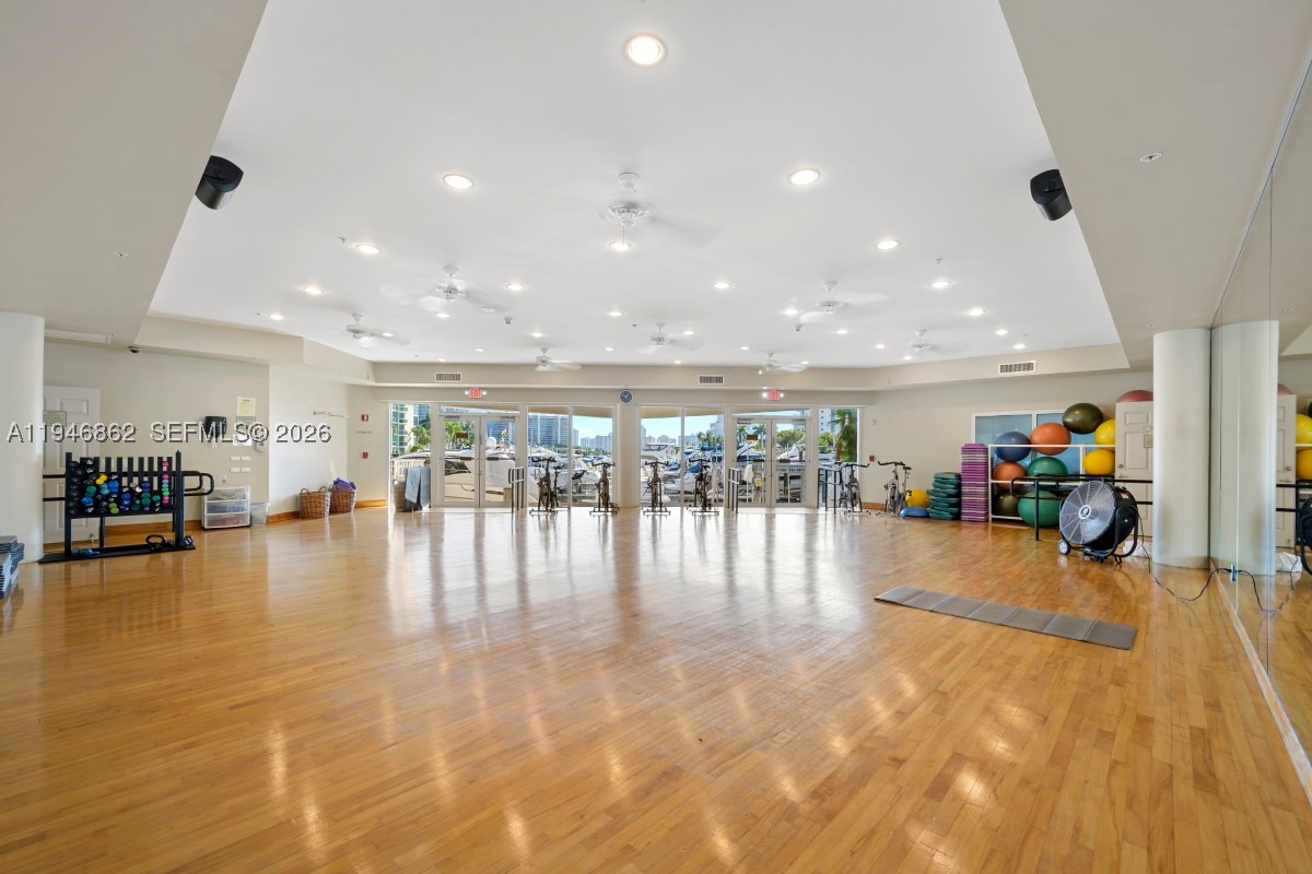 AVENTURA MARINA TWO - Residential