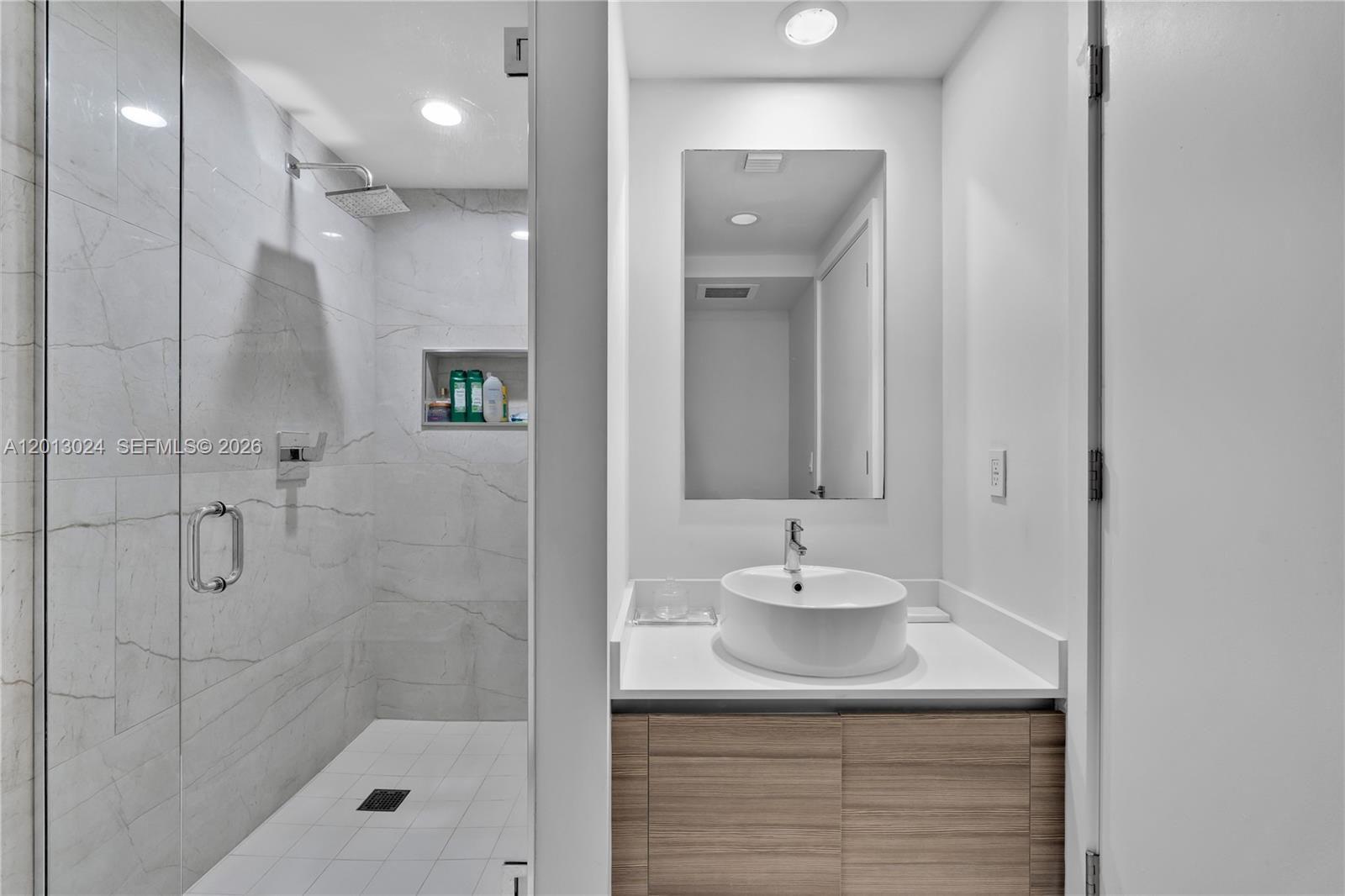 3401 MIDTOWN CONDO - Residential