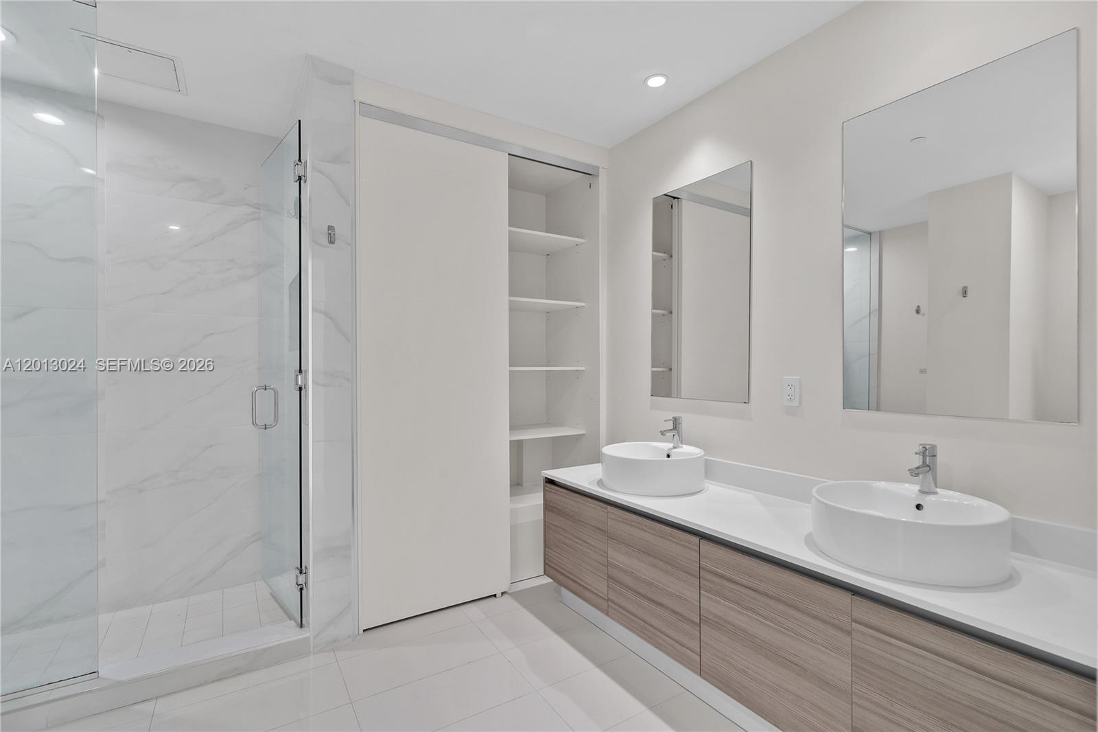 3401 MIDTOWN CONDO - Residential