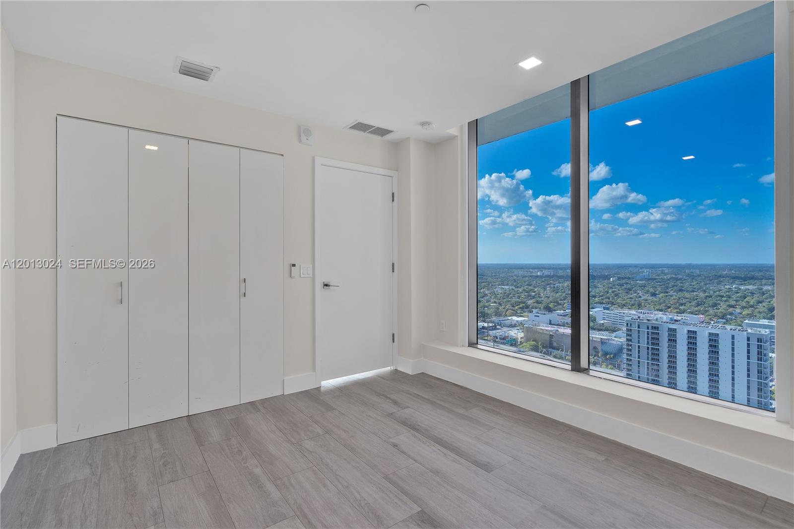 3401 MIDTOWN CONDO - Residential