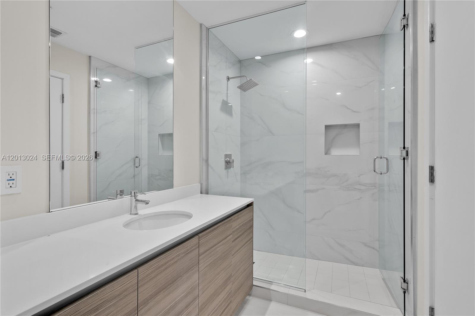 3401 MIDTOWN CONDO - Residential