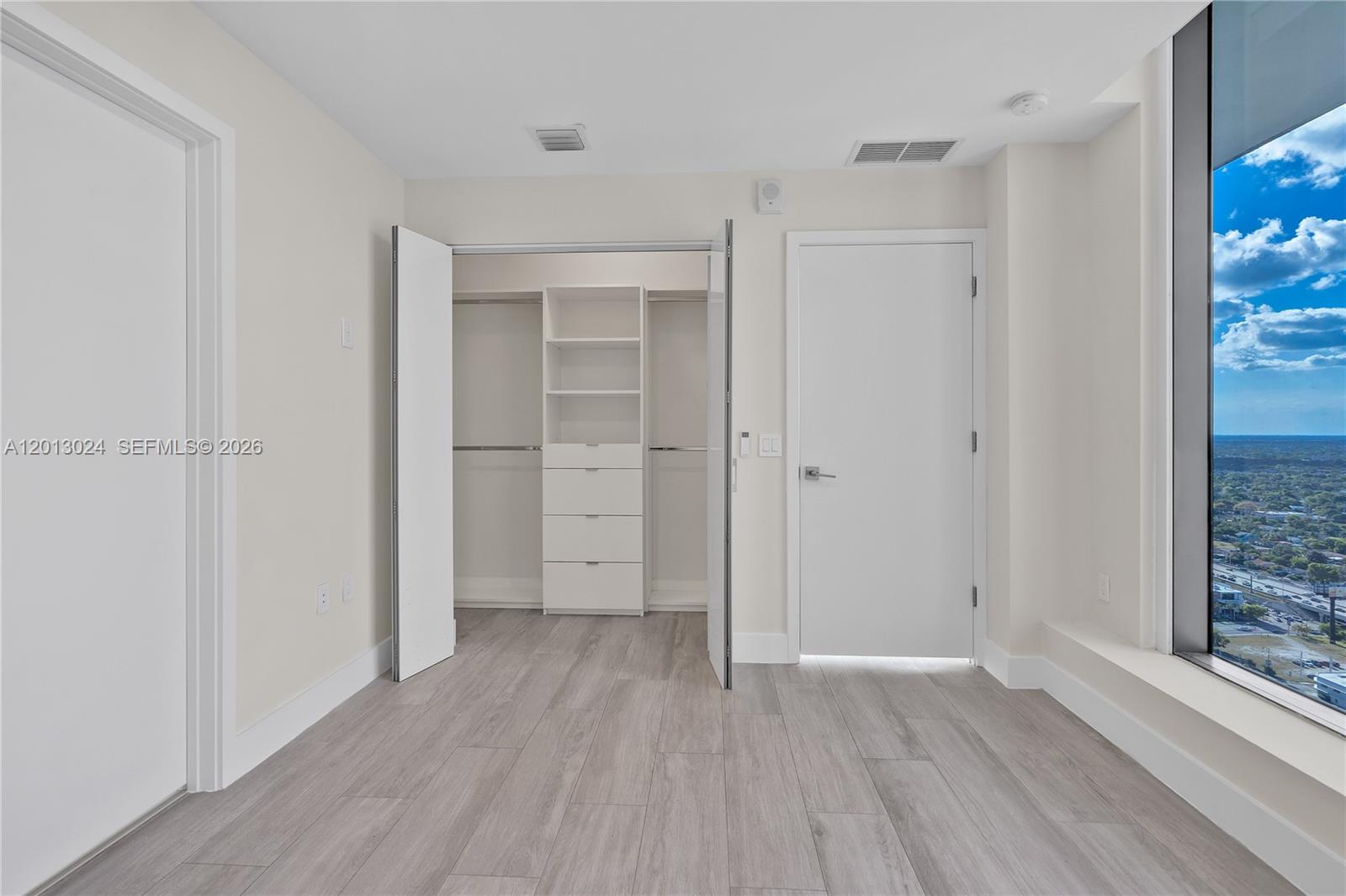 3401 MIDTOWN CONDO - Residential