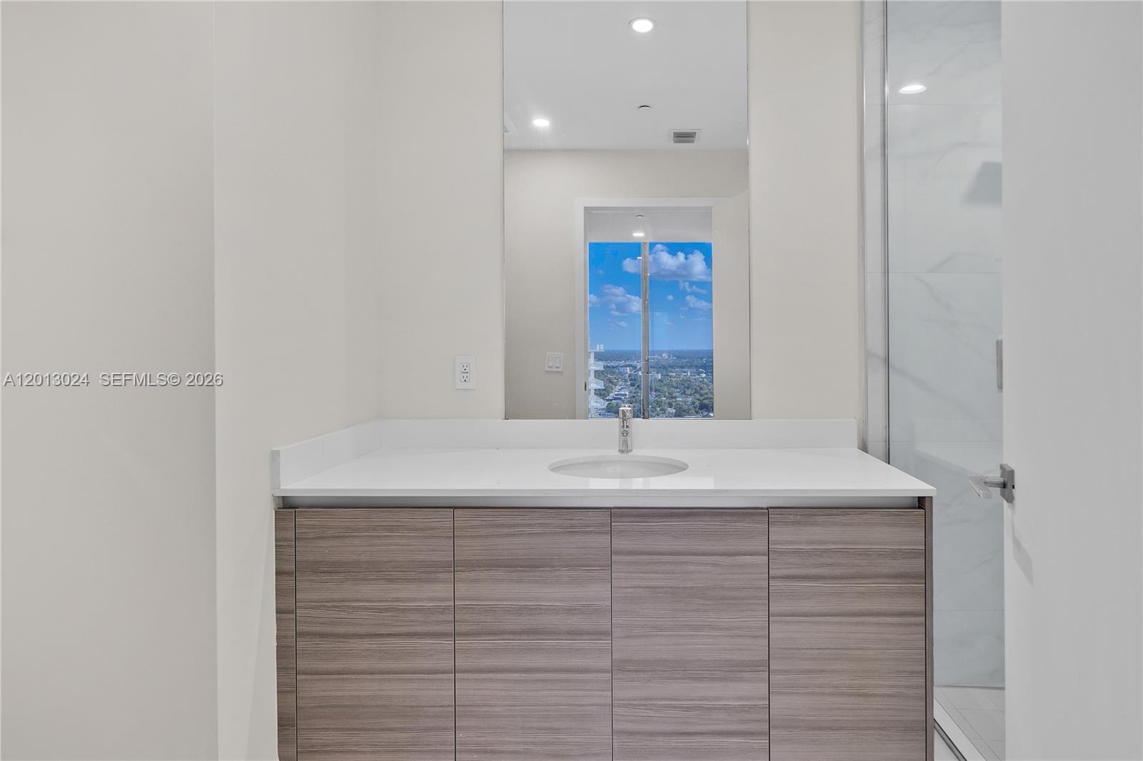 3401 MIDTOWN CONDO - Residential