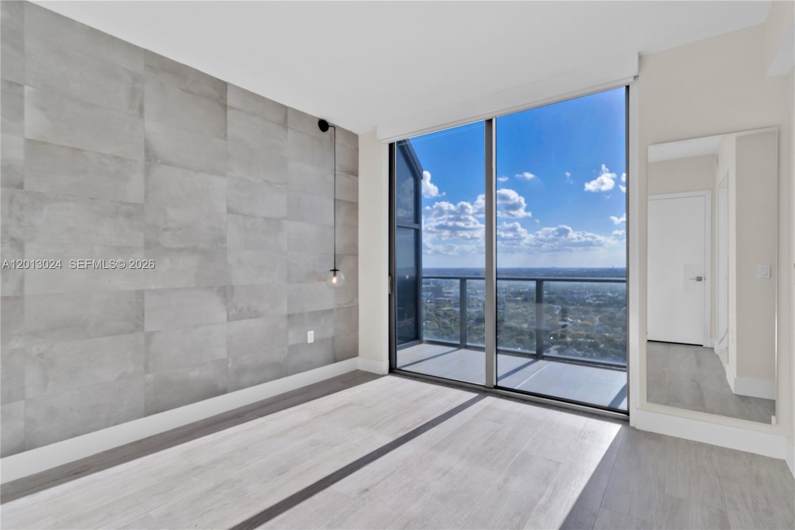 3401 MIDTOWN CONDO - Residential