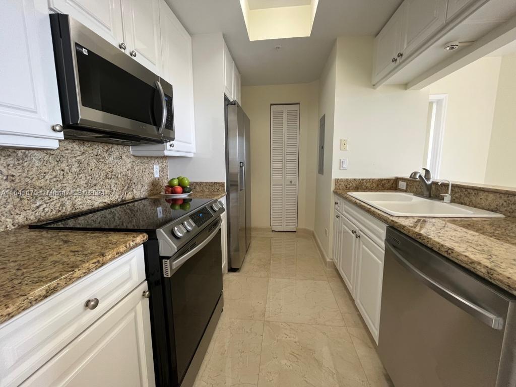 THREE TEQUESTA POINT COND - Residential Lease