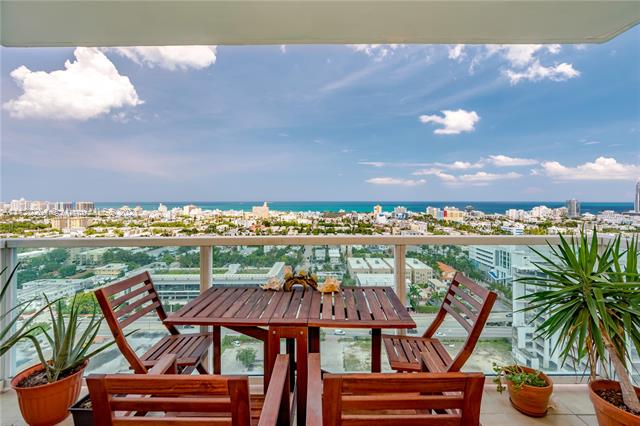 THE FLORIDIAN CONDO - Residential Lease