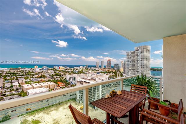 Spectacular panoramic views of the ocean and Miami Beach from this recently upgraded 1/1 unit in the heart of
South Beach! New bathroom and Floors, kitchen cabinets, granite counter tops, S/S appliances, sliding frosted
glass closet doors, customized bedroom closet . Bldg is conveniently located to everything south beach has to
offer: parks, restaurants, boutiques, grocery stores, beach, marina. The Floridian is 5 -stars full service bldg. with
amenities such as pools, tennis court, full gym and more. Association requires 1st month of security deposit.
