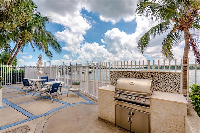THE FLORIDIAN CONDO - Residential Lease