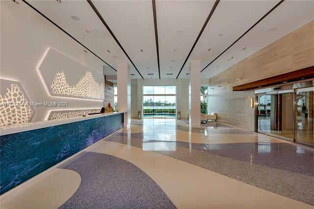 THE FLORIDIAN CONDO - Residential Lease