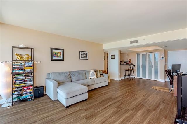 THE FLORIDIAN CONDO - Residential Lease