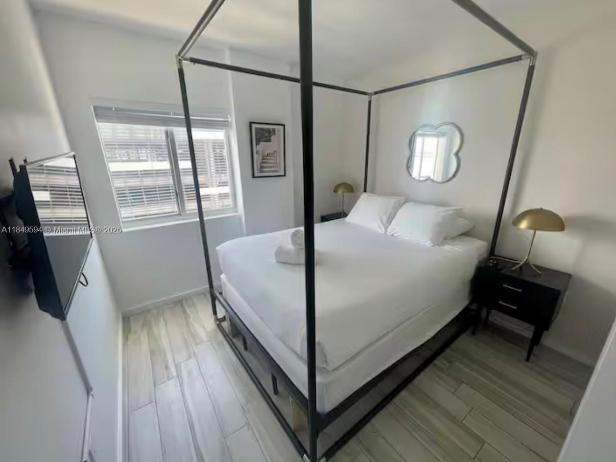 EMILIA CONDO - Residential