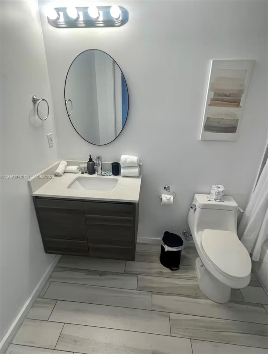 EMILIA CONDO - Residential