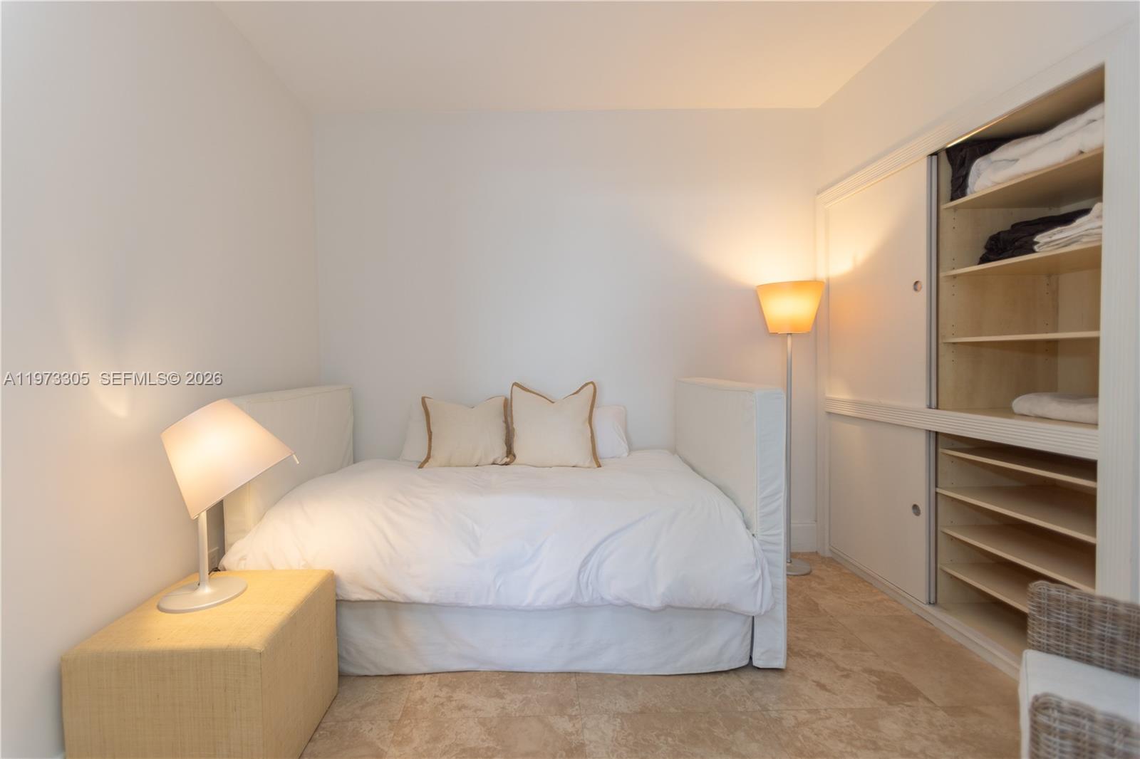 SOLIMAR CONDO - Residential