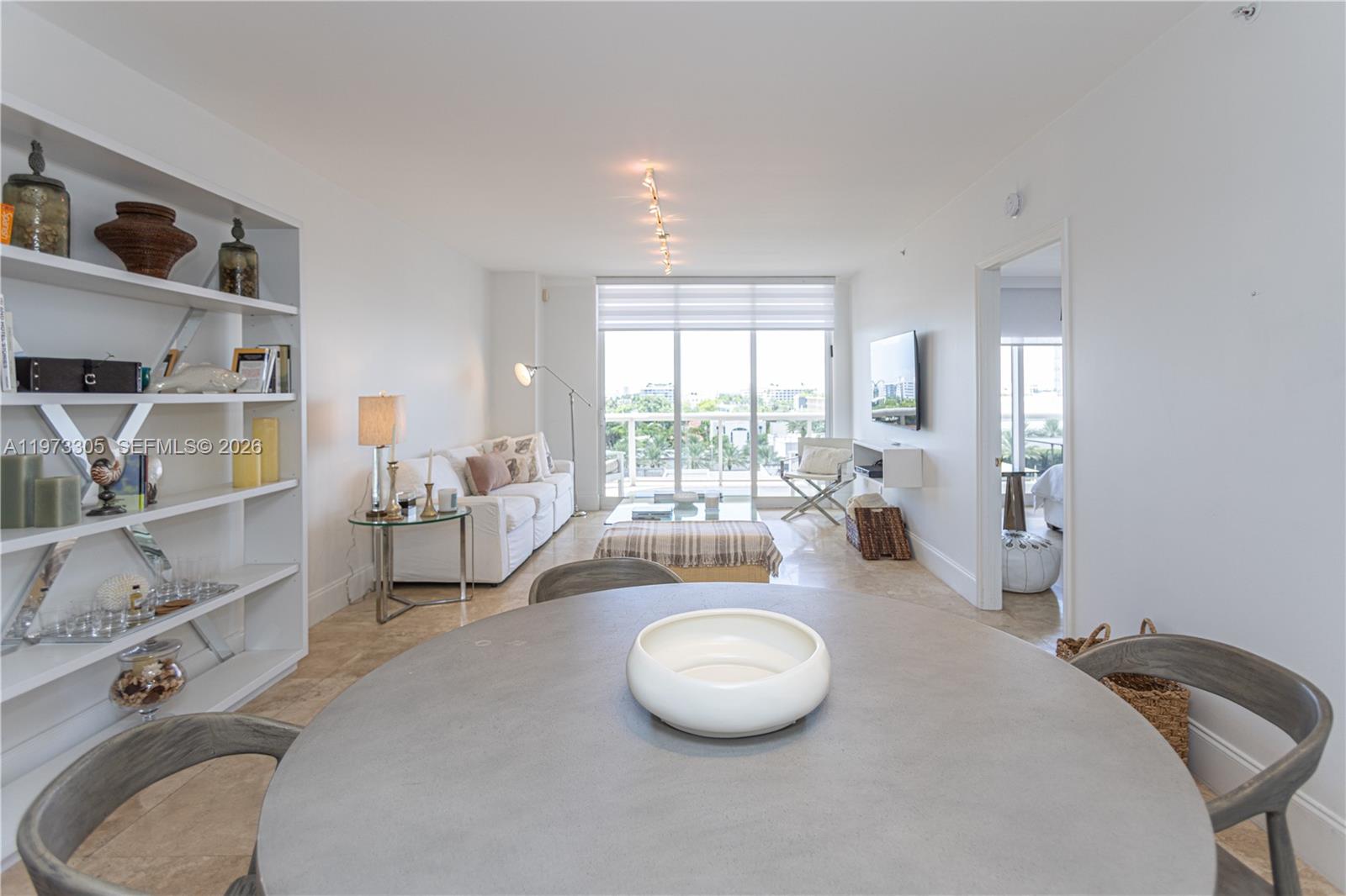 SOLIMAR CONDO - Residential
