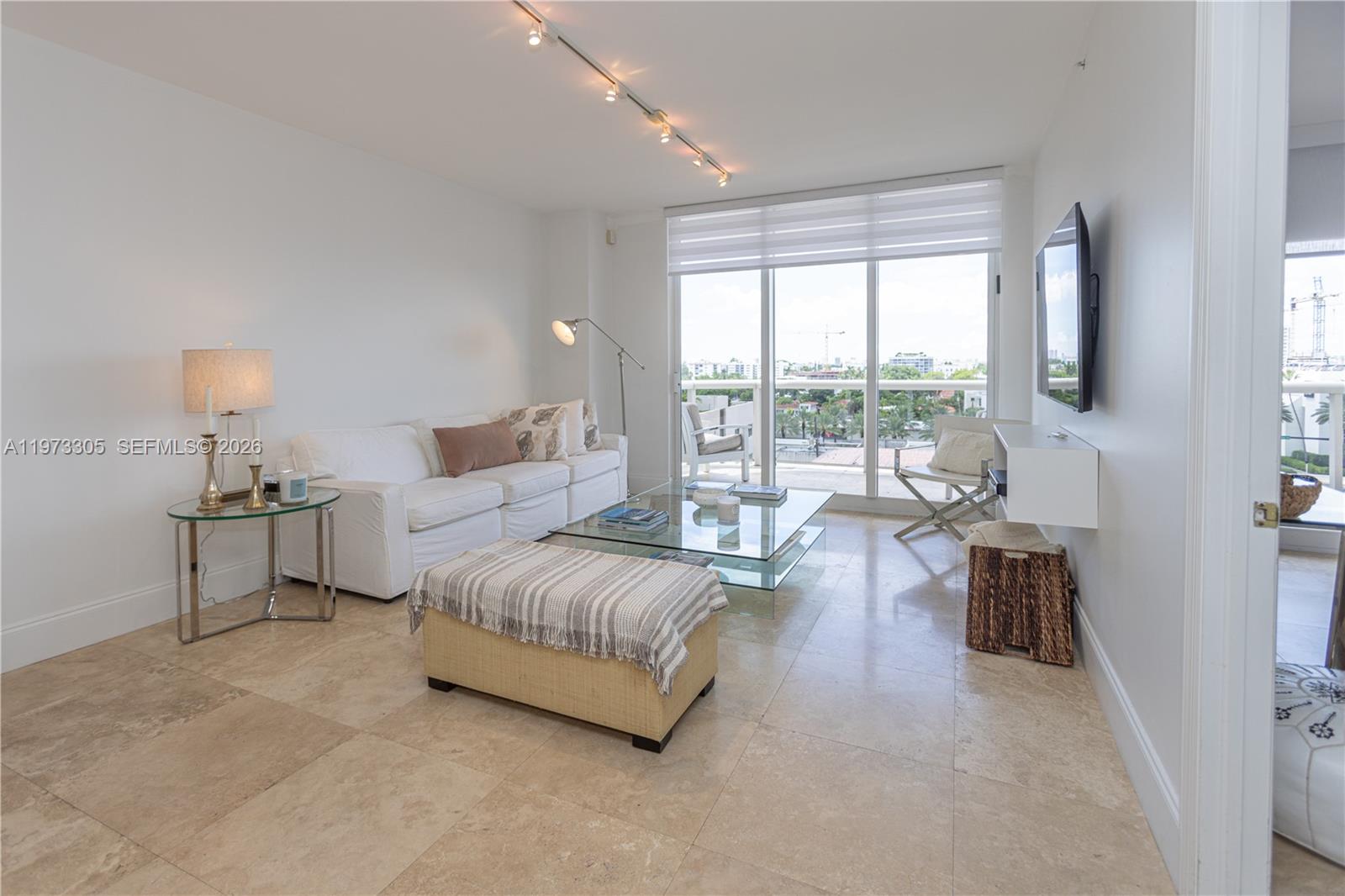 SOLIMAR CONDO - Residential