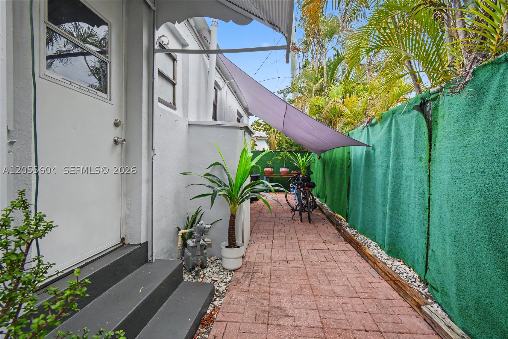 HARRIS ESTATES - Residential Income