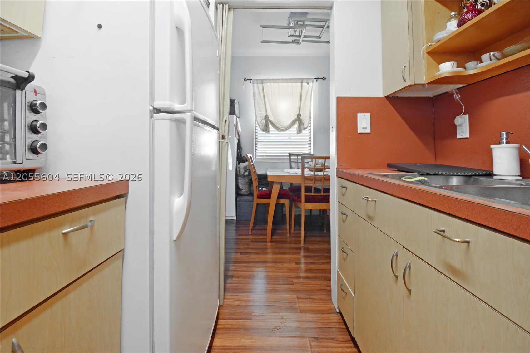 HARRIS ESTATES - Residential Income