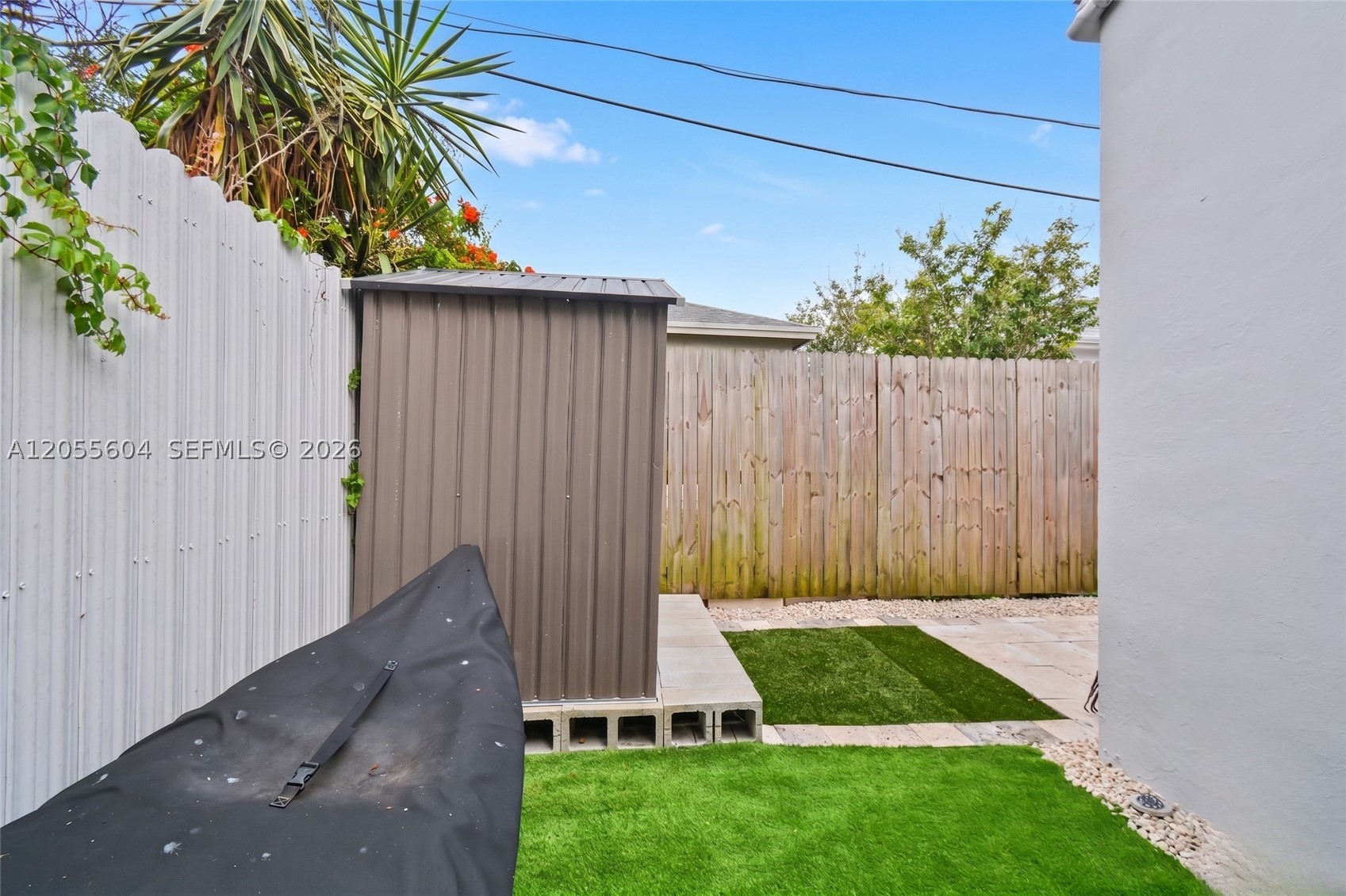 HARRIS ESTATES - Residential Income