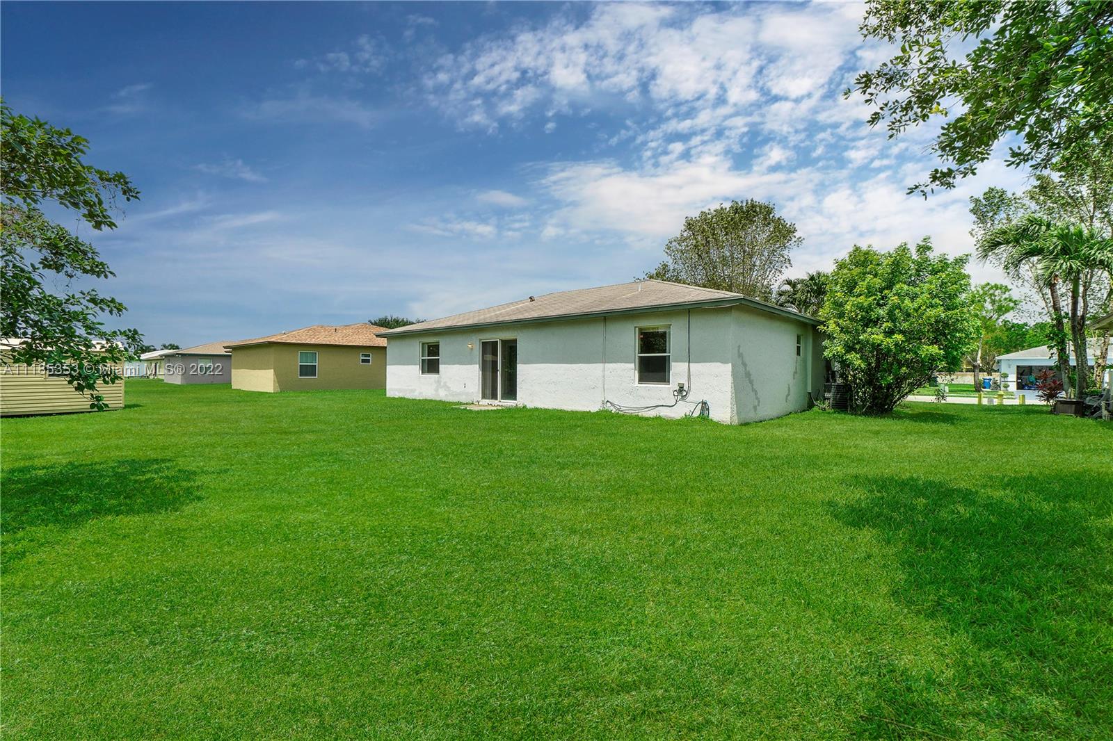 SUMMER LAKES AT 3 LAKES - Residential