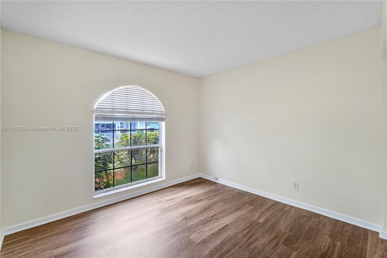 SUMMER LAKES AT 3 LAKES - Residential
