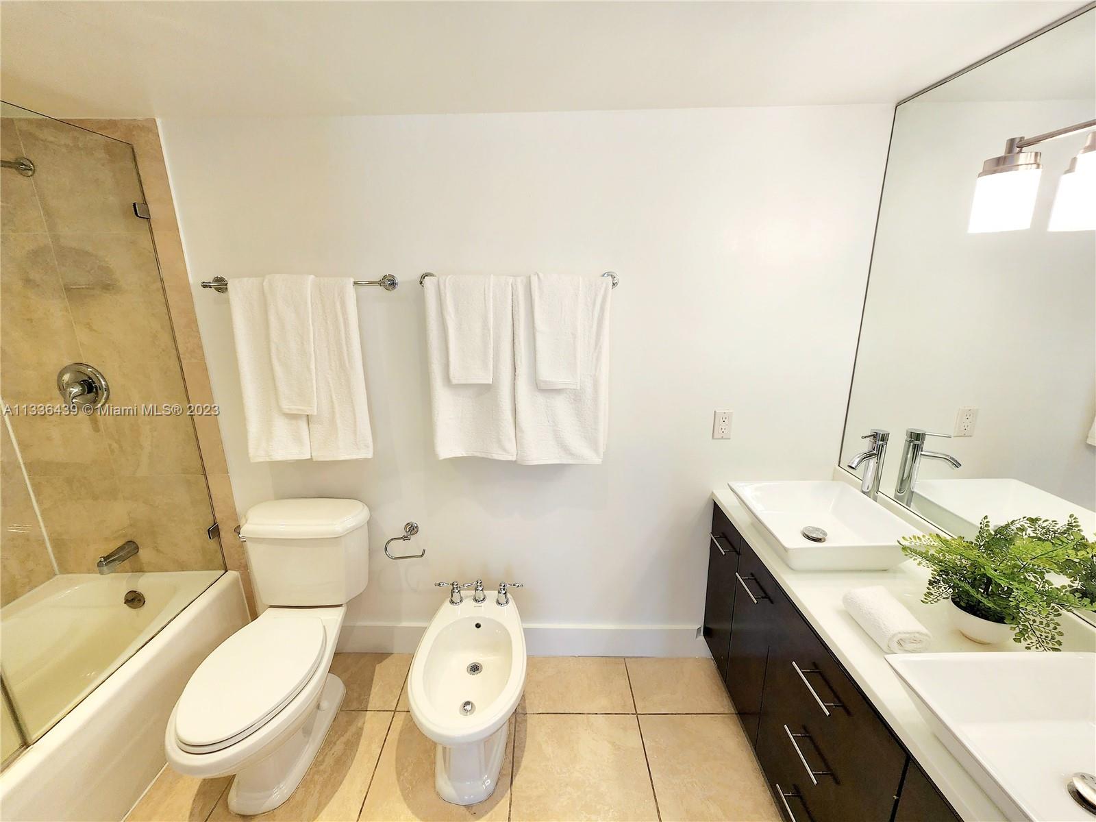 GRAPETREE TOWNHOUSE CONDO - Residential Lease