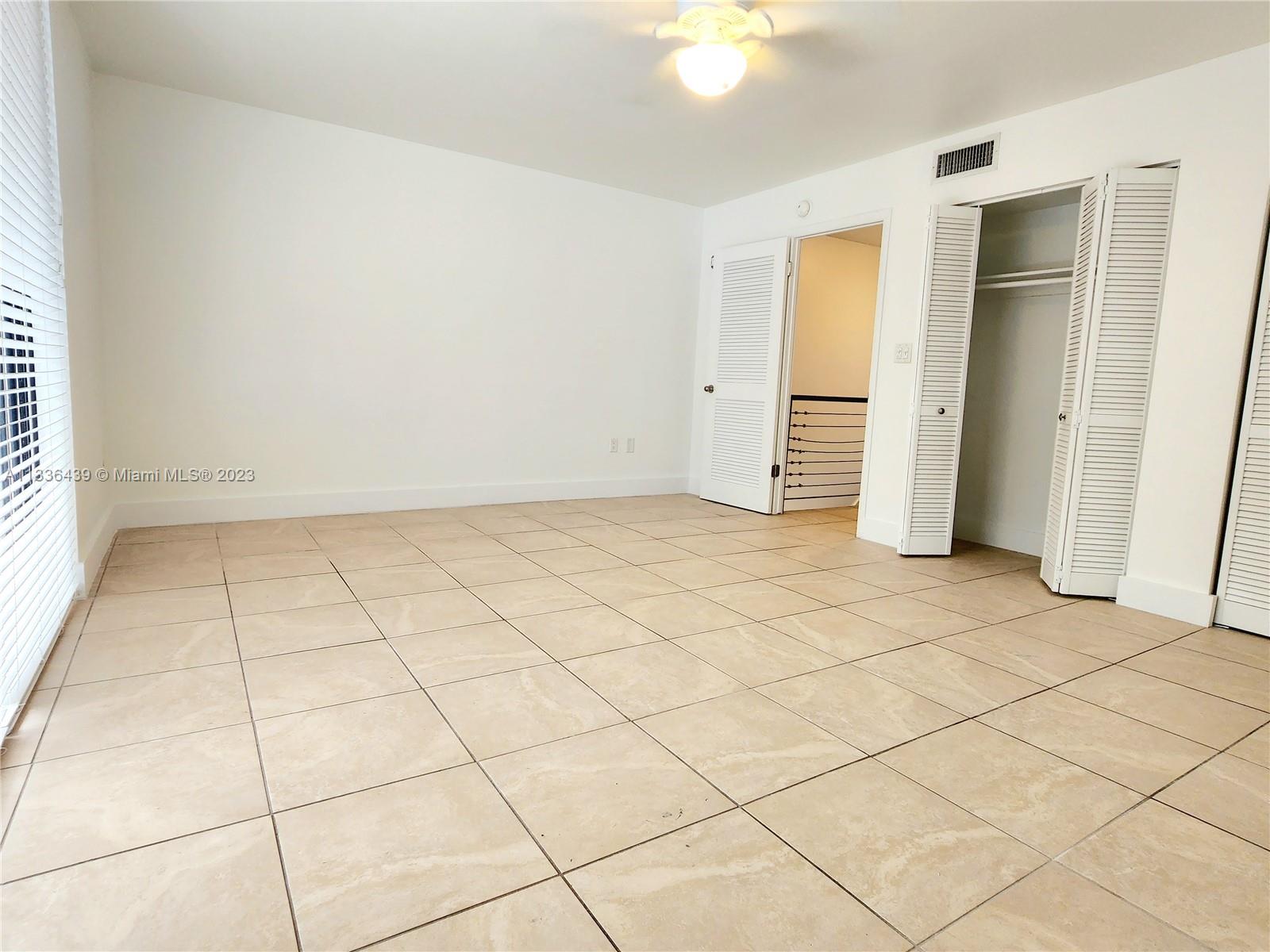 GRAPETREE TOWNHOUSE CONDO - Residential Lease