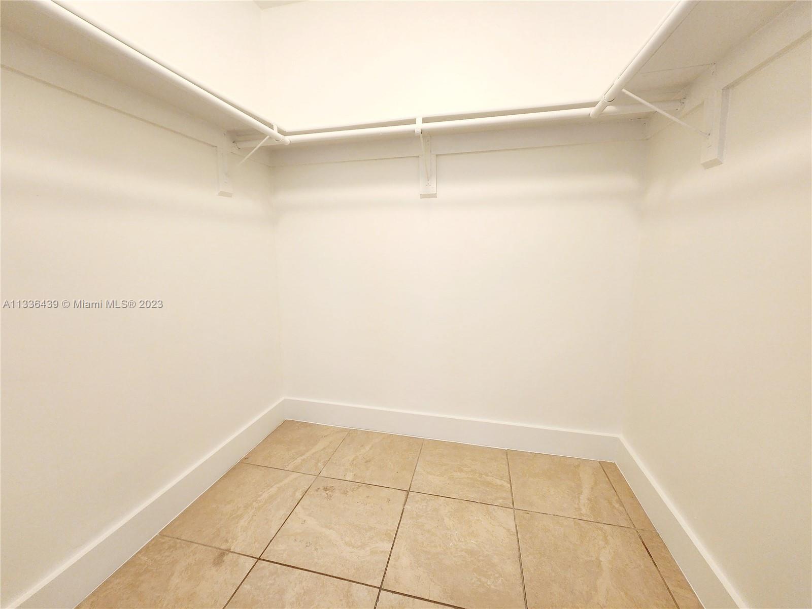 GRAPETREE TOWNHOUSE CONDO - Residential Lease