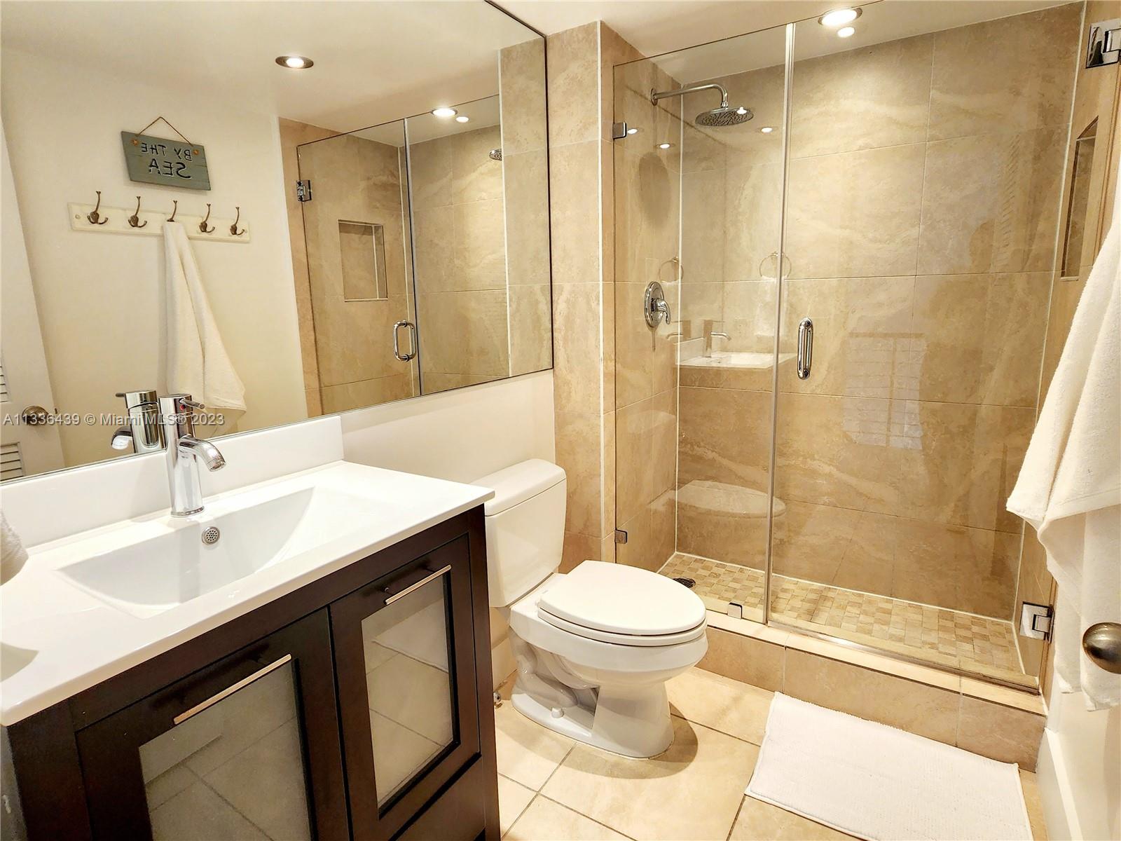 GRAPETREE TOWNHOUSE CONDO - Residential Lease