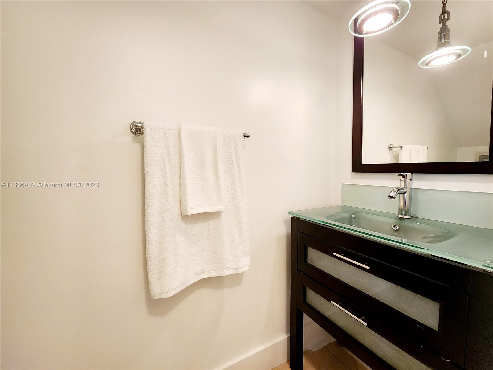 GRAPETREE TOWNHOUSE CONDO - Residential Lease