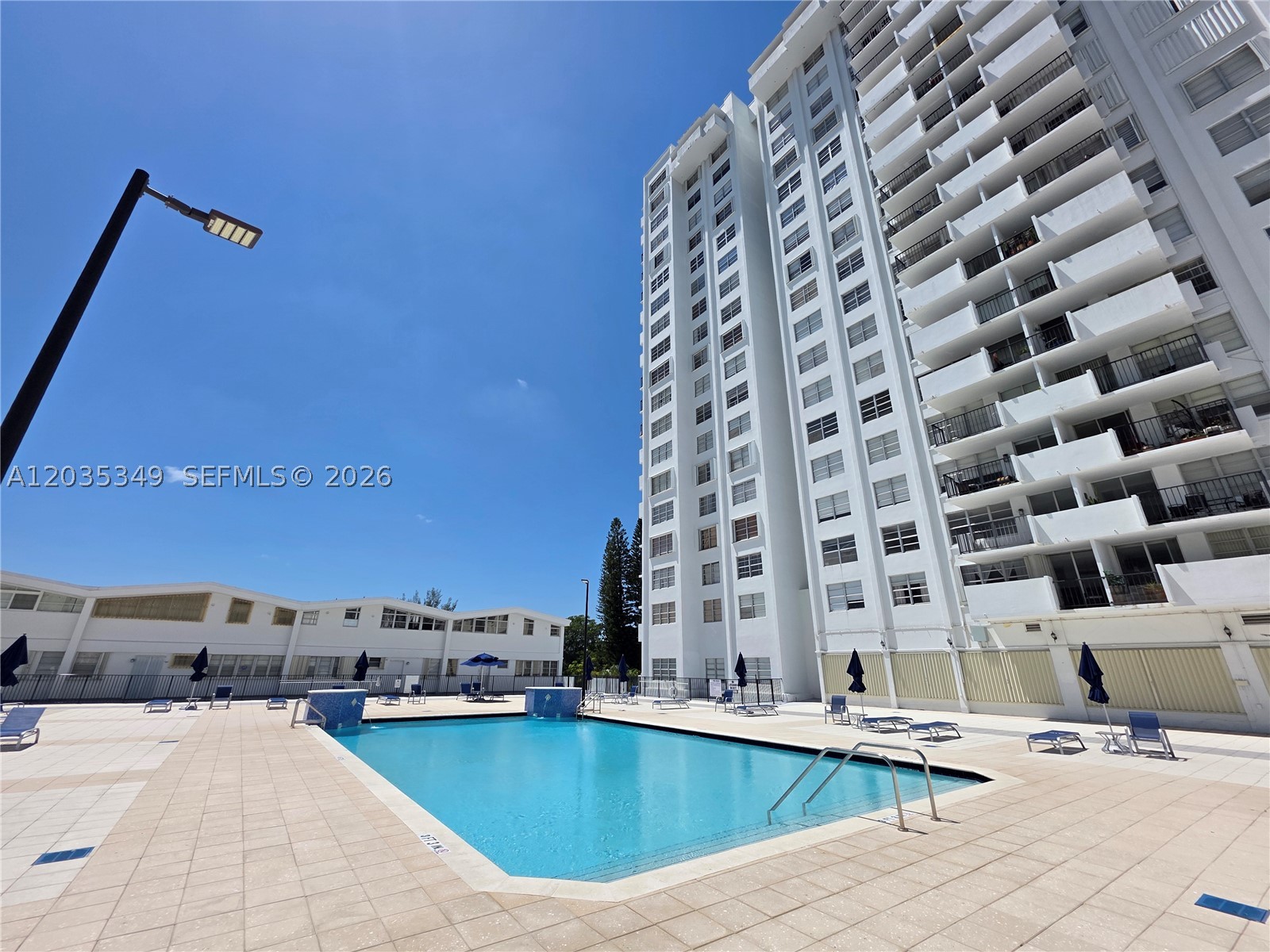 COMMODORE PLAZA CONDO - Residential