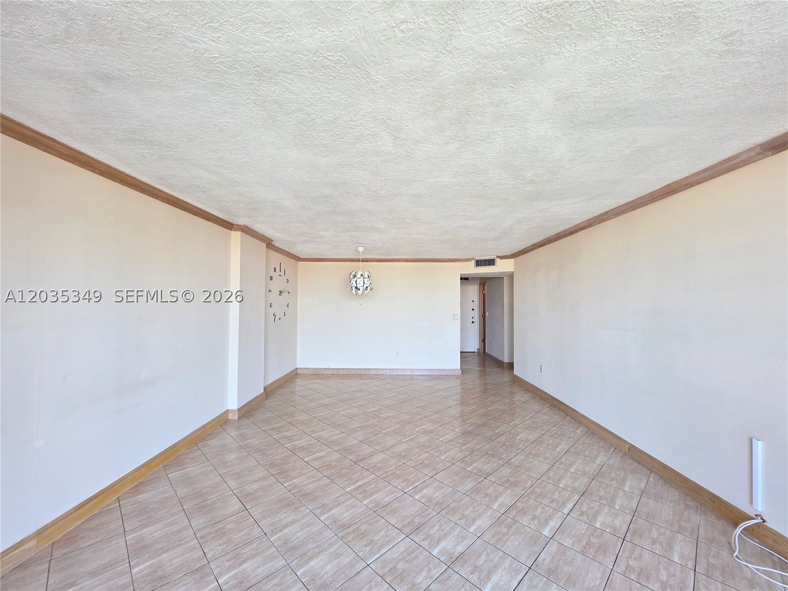 COMMODORE PLAZA CONDO - Residential