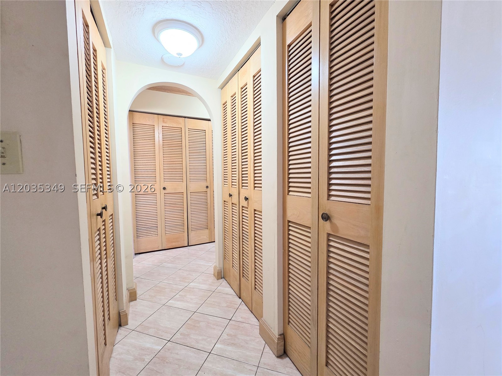 COMMODORE PLAZA CONDO - Residential