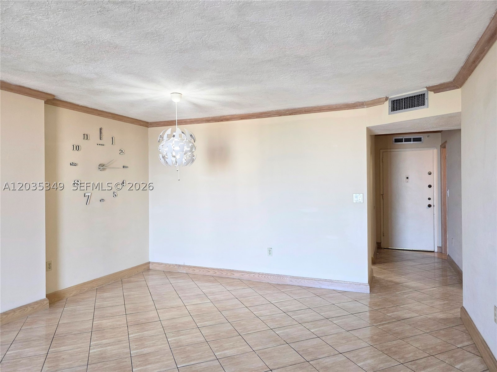 COMMODORE PLAZA CONDO - Residential