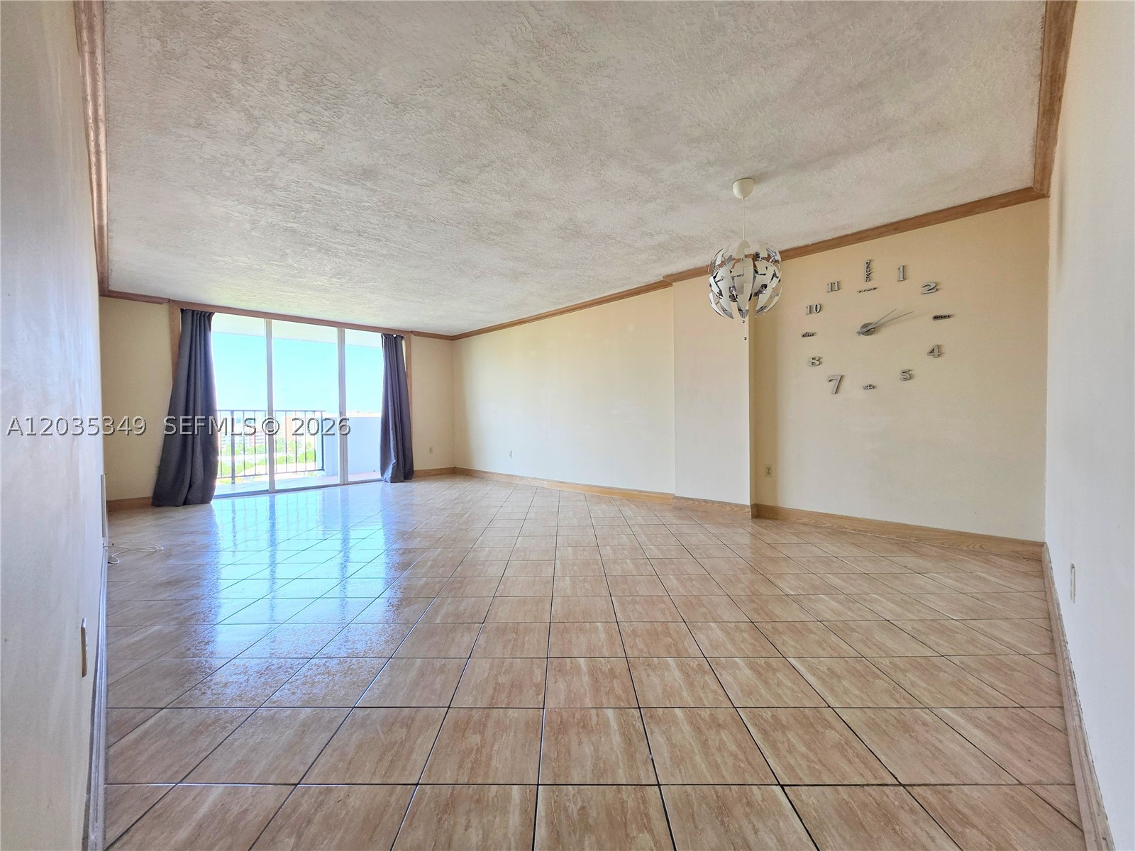 COMMODORE PLAZA CONDO - Residential