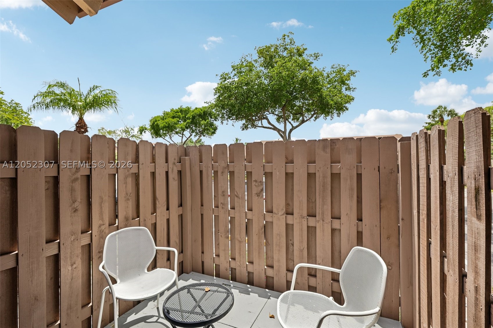 ARROWHEAD GOLF AND TENNIS - Residential