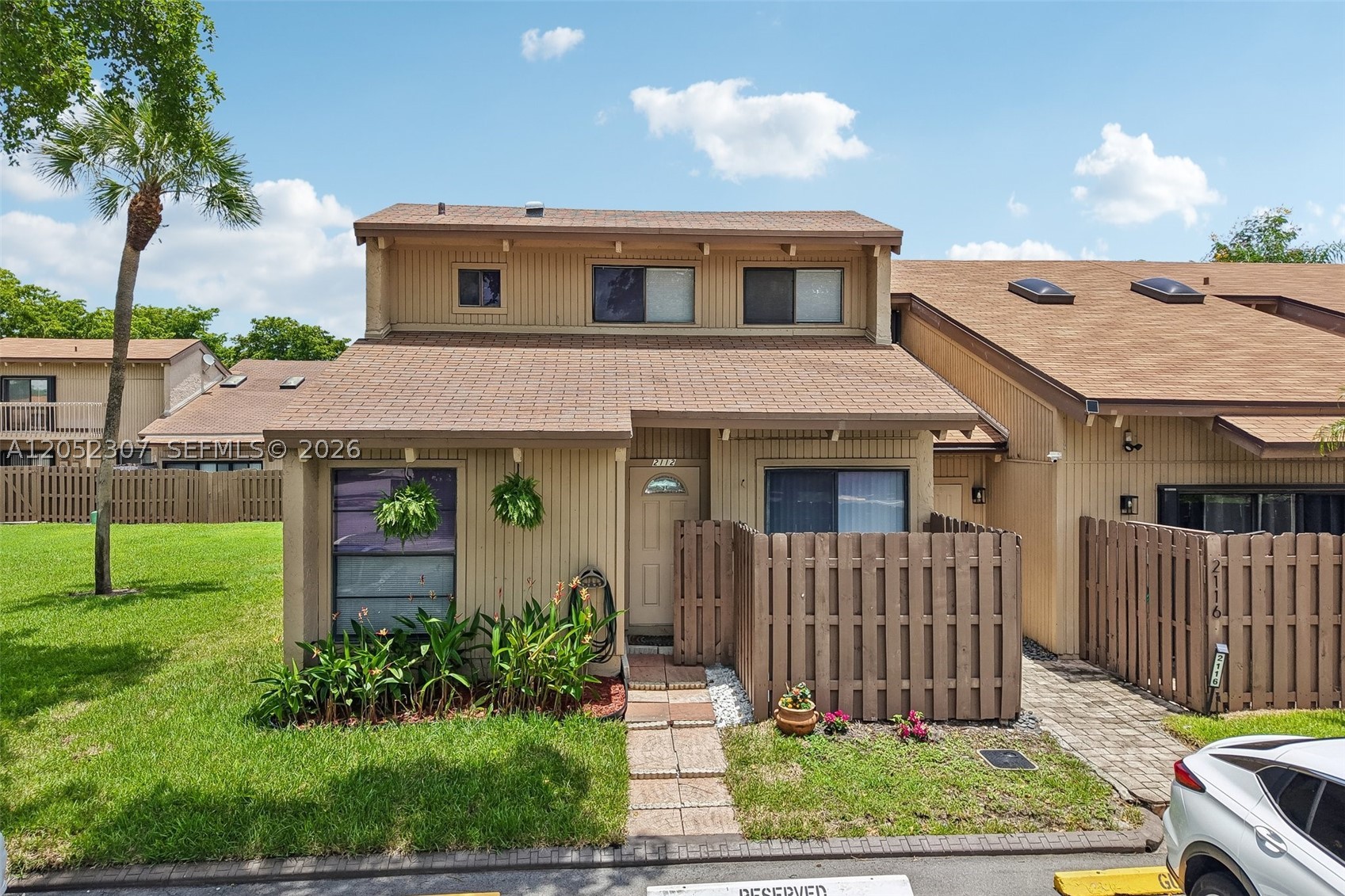 ARROWHEAD GOLF AND TENNIS - Residential