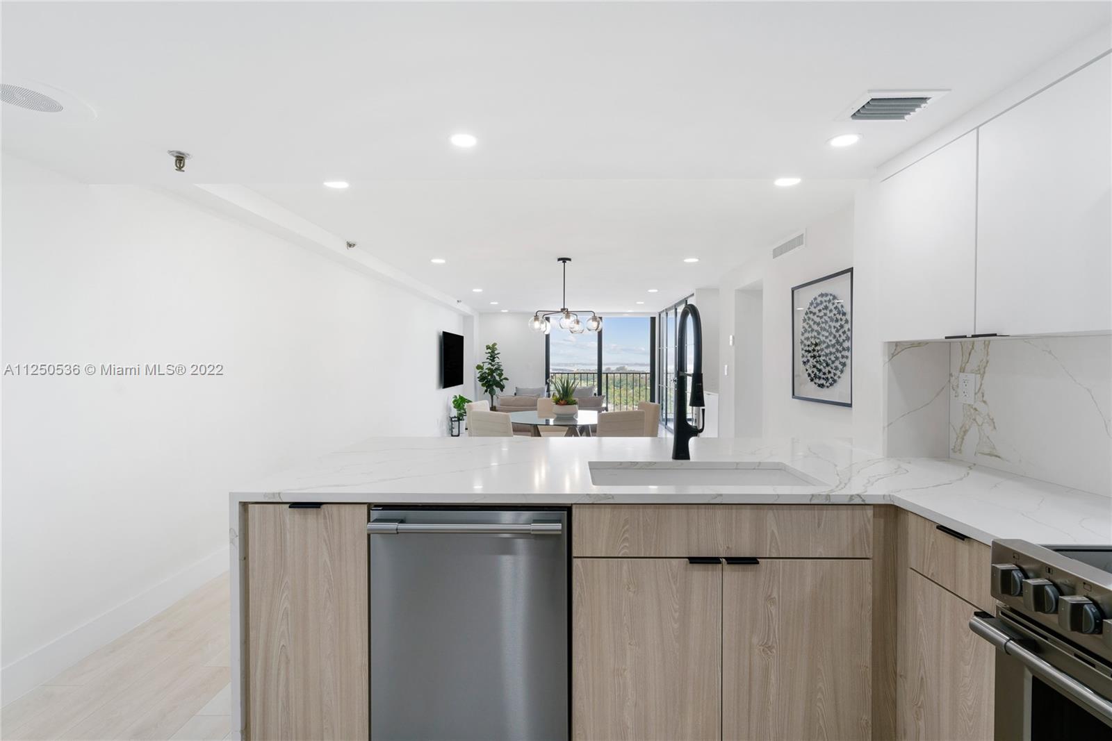 OCEANFRONT PLAZA CONDO - Residential Lease