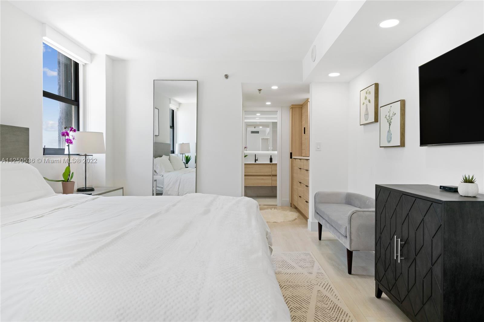 OCEANFRONT PLAZA CONDO - Residential Lease