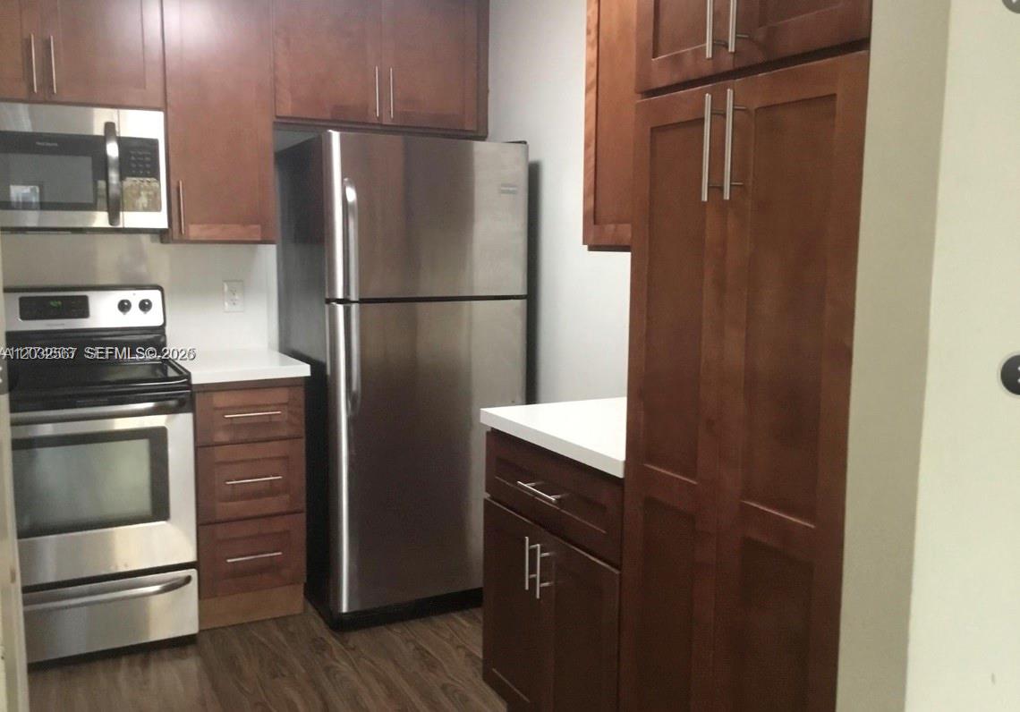 GRENADIER GARDENS - Residential Lease