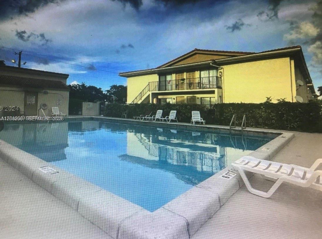 GRENADIER GARDENS - Residential Lease