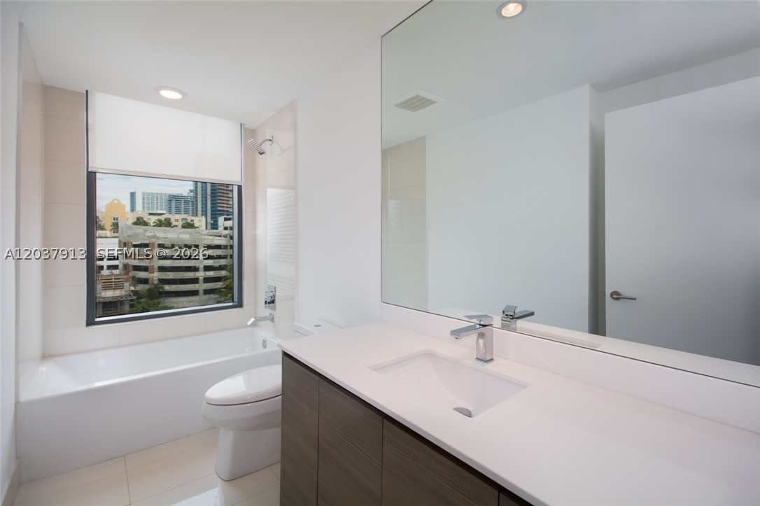 Icon Bay - Residential Lease