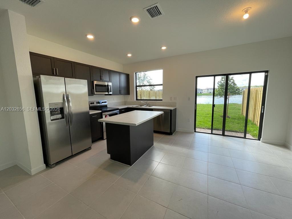 ENCLAVE SOUTH PHASE 2 - Residential