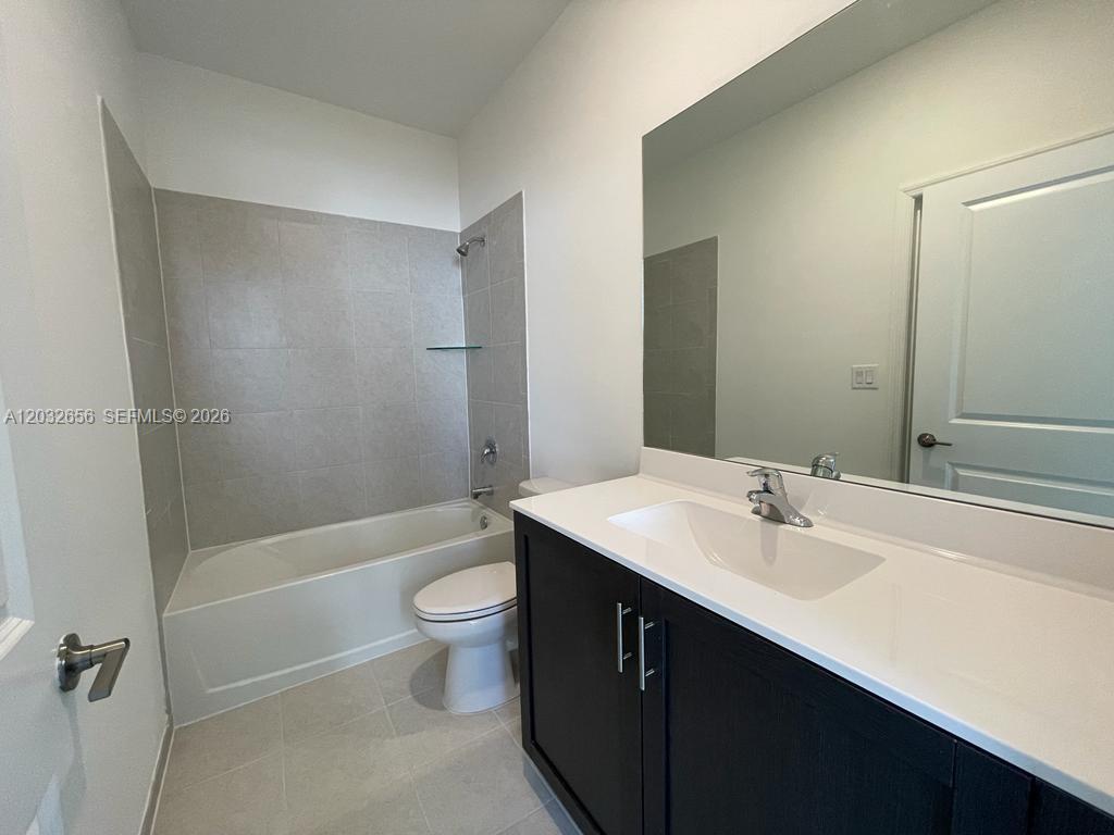 ENCLAVE SOUTH PHASE 2 - Residential