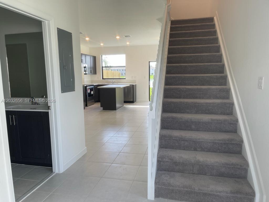 ENCLAVE SOUTH PHASE 2 - Residential