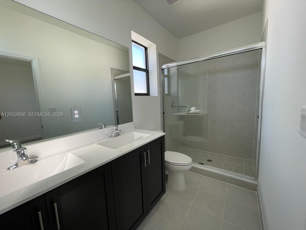 ENCLAVE SOUTH PHASE 2 - Residential